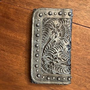 American West clutch